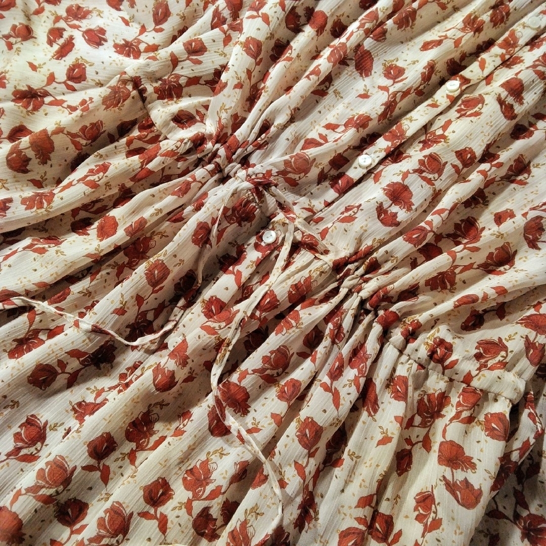 UNITED ARROWS green label relaxing(ユナイテッドアローズグリーンレーベルリラクシング)の美品 グリーンレーベルリラクシング Deveaux 花柄 ロングワンピース 長袖 レディースのワンピース(ロングワンピース/マキシワンピース)の商品写真