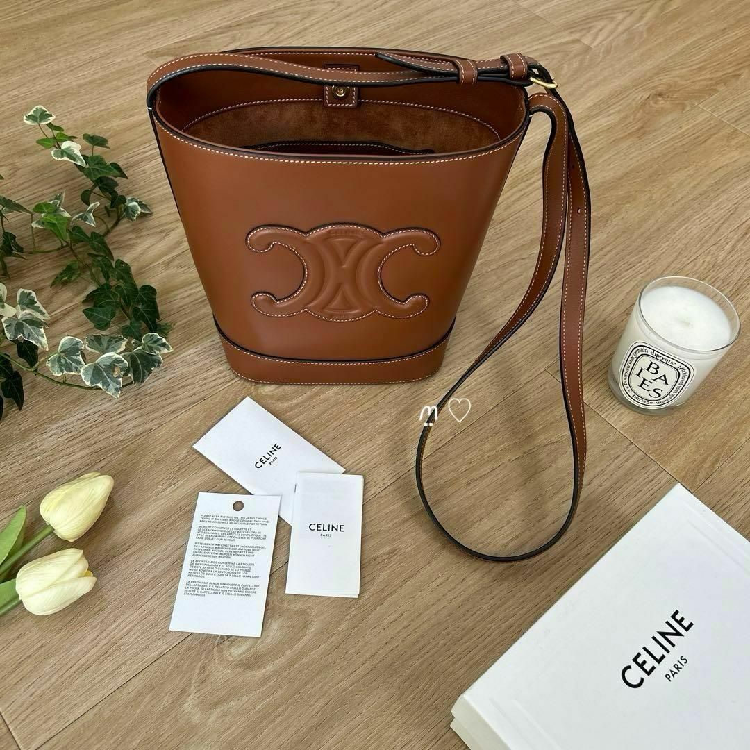 CELINE - CELINE　セリーヌ　スモールバケット　キュイルトリオンフ　ショルダーバッグ