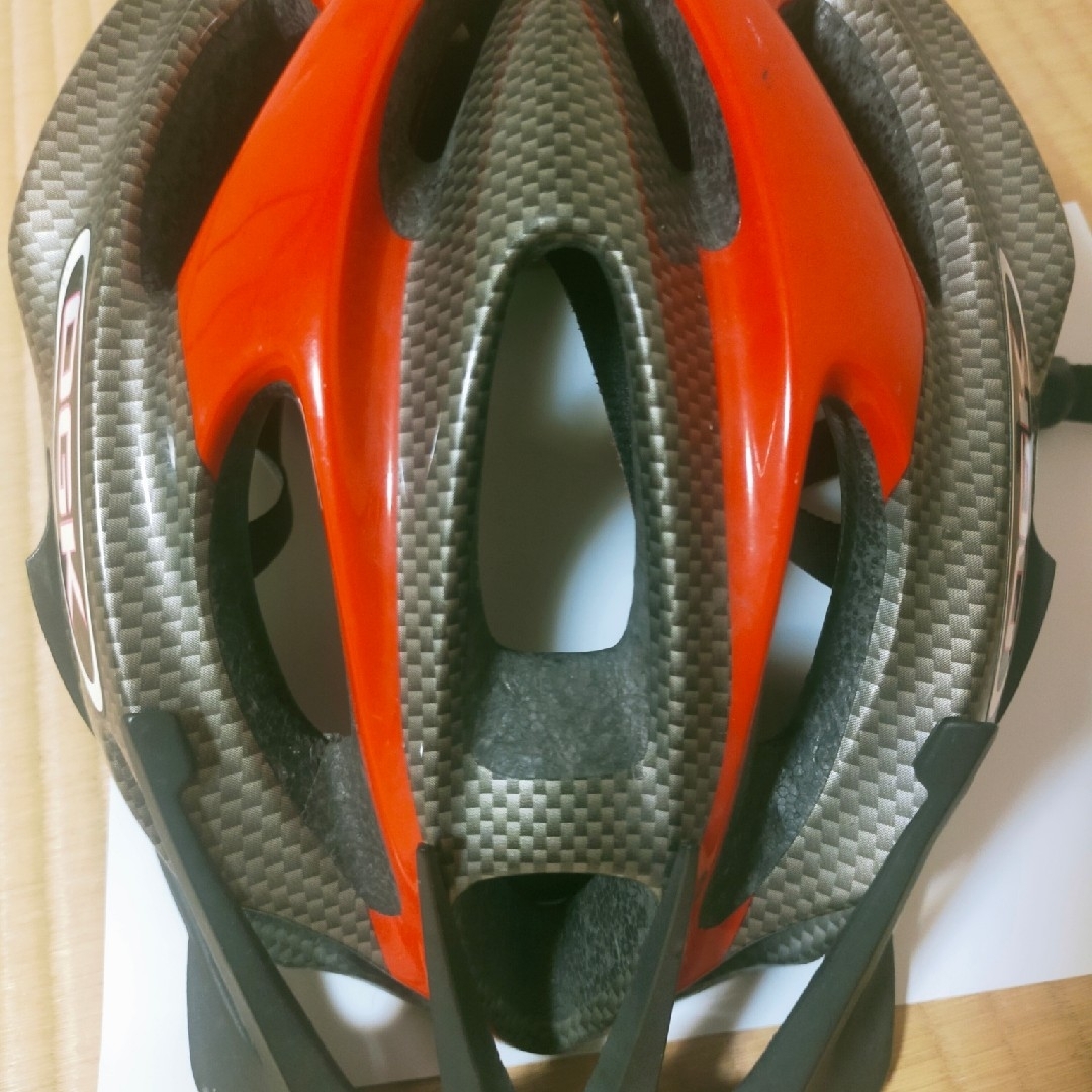 ヘルメット スポーツ/アウトドアの自転車(その他)の商品写真