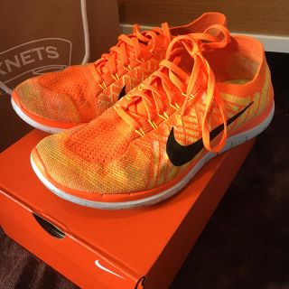 ナイキ(NIKE)のNIKE FREE4.0 27.0(スニーカー)