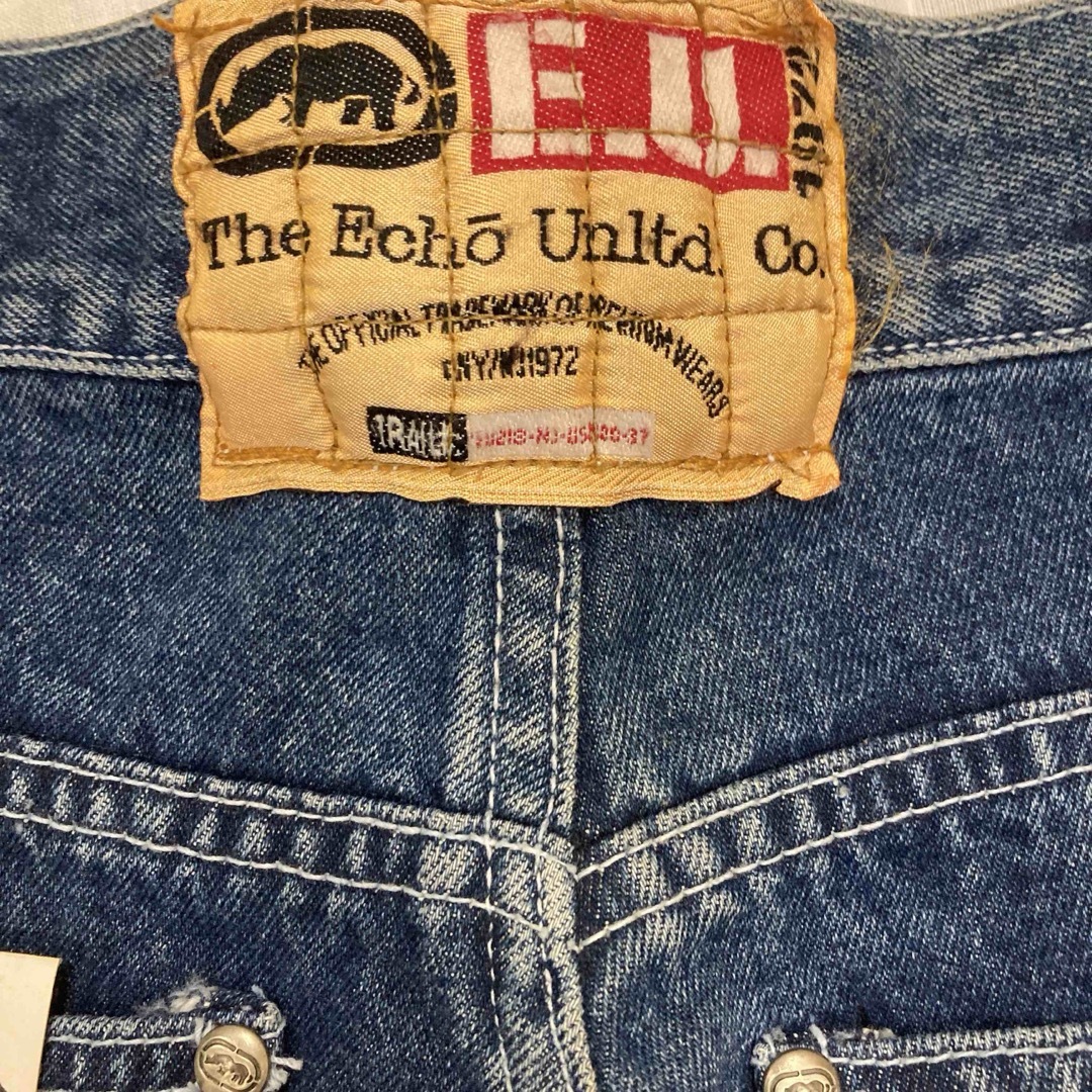 ECKŌ UNLTD（ECKO UNLTD）(エコーアンリミテッド)のEcho Unltd エコーアンリミテッド ショートデニムワイドパンツ L メンズのパンツ(ショートパンツ)の商品写真