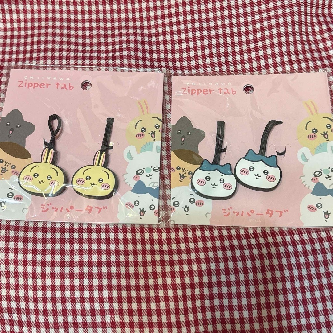 ちいかわ(チイカワ)の【新品.未使用】☆ちいかわ　マーケット☆ジッパータブ　ハチワレ　うさぎ☆ エンタメ/ホビーのおもちゃ/ぬいぐるみ(キャラクターグッズ)の商品写真