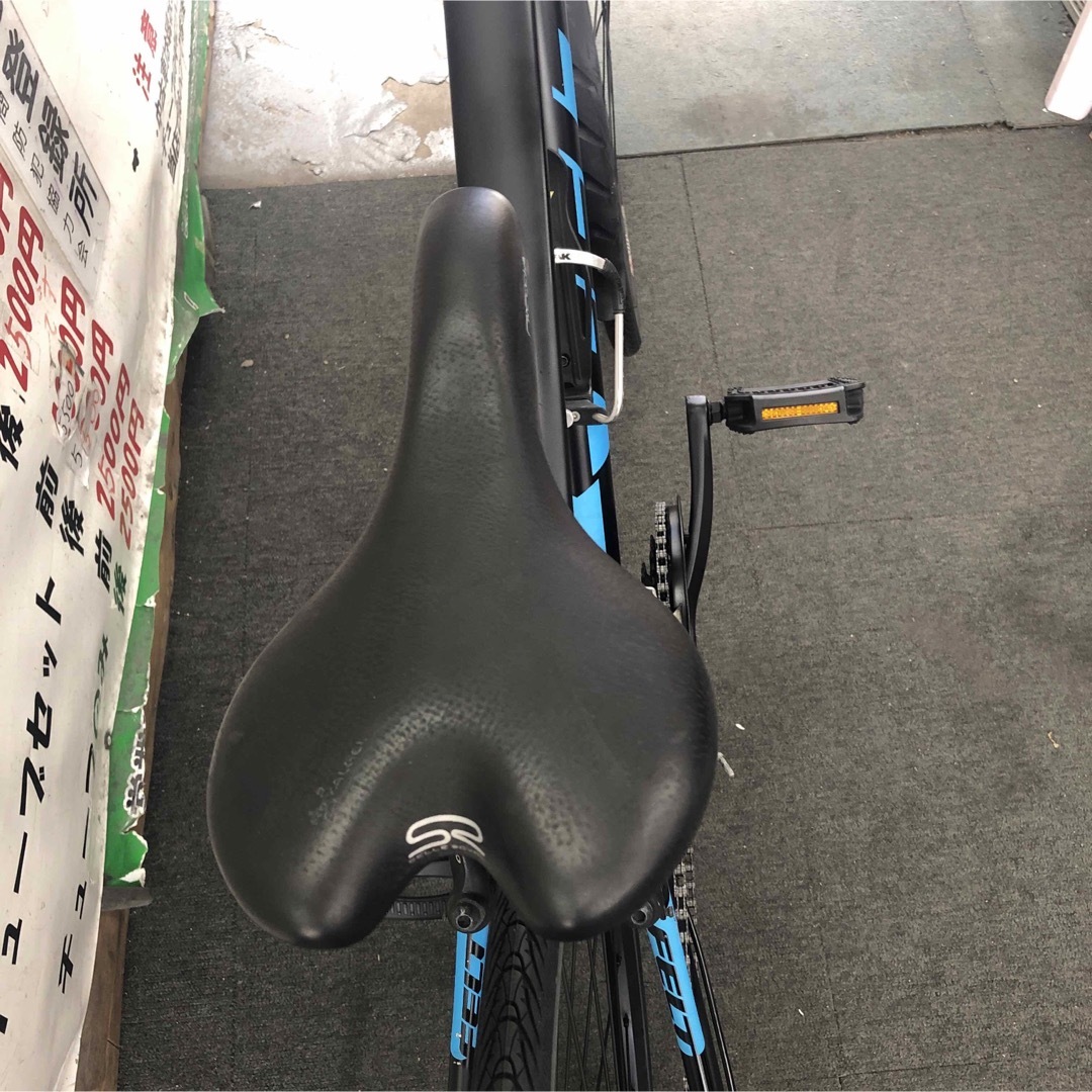 FELTのクロスバイクVerza Speed 50のマットブラックが入荷しま