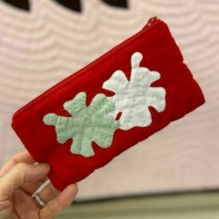 ＜正規品＞カードポーチ♡ハイビスカス♡赤♡ハワイアンキルト(ポーチ)