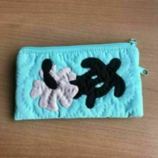 「正規品」カードポーチ♡ホヌ/ハイビスカス♡ペールグリーン♡ハワイアンキルト(ポーチ)