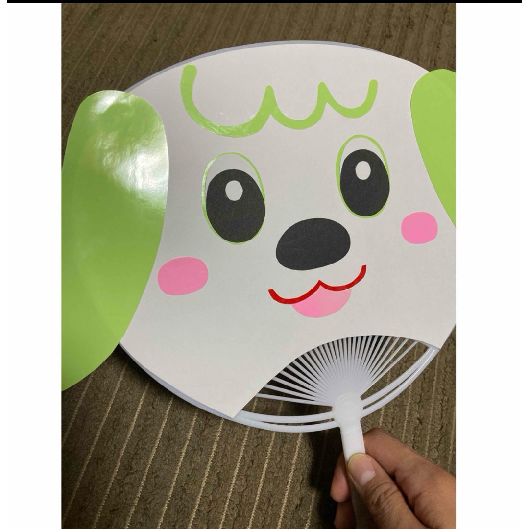 ワンワンわんだーらんど　うちわ　ワンワン　ぽうぽ　壁面　画用紙 エンタメ/ホビーのおもちゃ/ぬいぐるみ(キャラクターグッズ)の商品写真