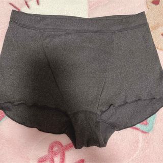 ダークグレー　オーバーパンツ　Mサイズ(ショーツ)