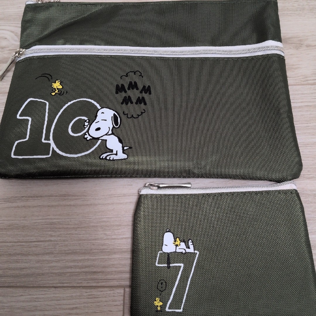 SNOOPY(スヌーピー)の未使用 付録スヌーピーポーチ2点セット レディースのファッション小物(ポーチ)の商品写真