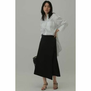 美品✨カオス　リネン100% ロングフレアスカート タック ベージュ 36/S 美品✨カオス リネン100% ロングフレアスカート タック ベージュ