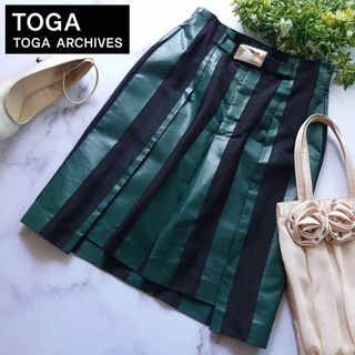 トーガ(TOGA)のトーガ 異素材 ストライプ スカート ブラック×グリーン 1 ベルト バックル(ひざ丈スカート)