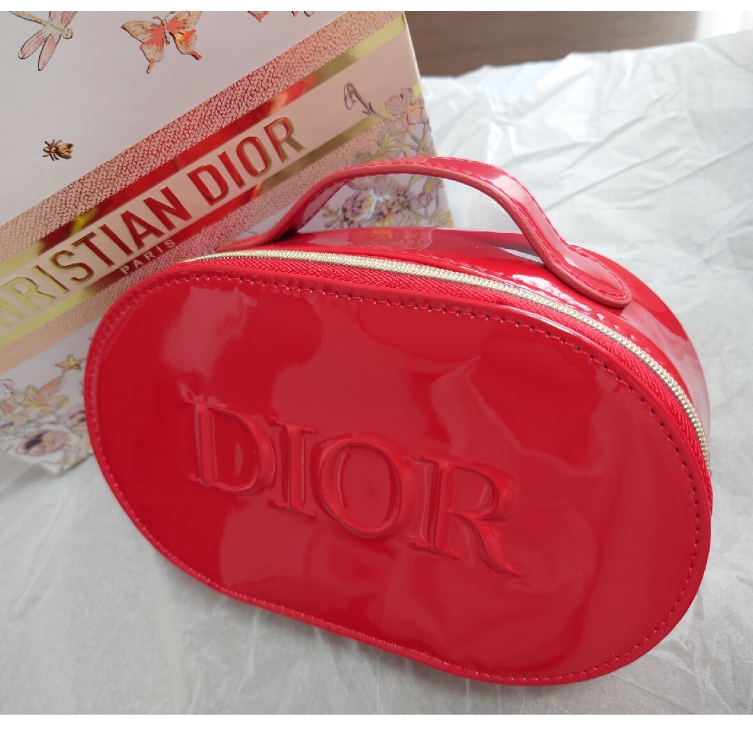 Christian Dior(クリスチャンディオール)のDior ノベルティ ポーチ 赤 ミニバッグ エナメル レディースのファッション小物(ポーチ)の商品写真