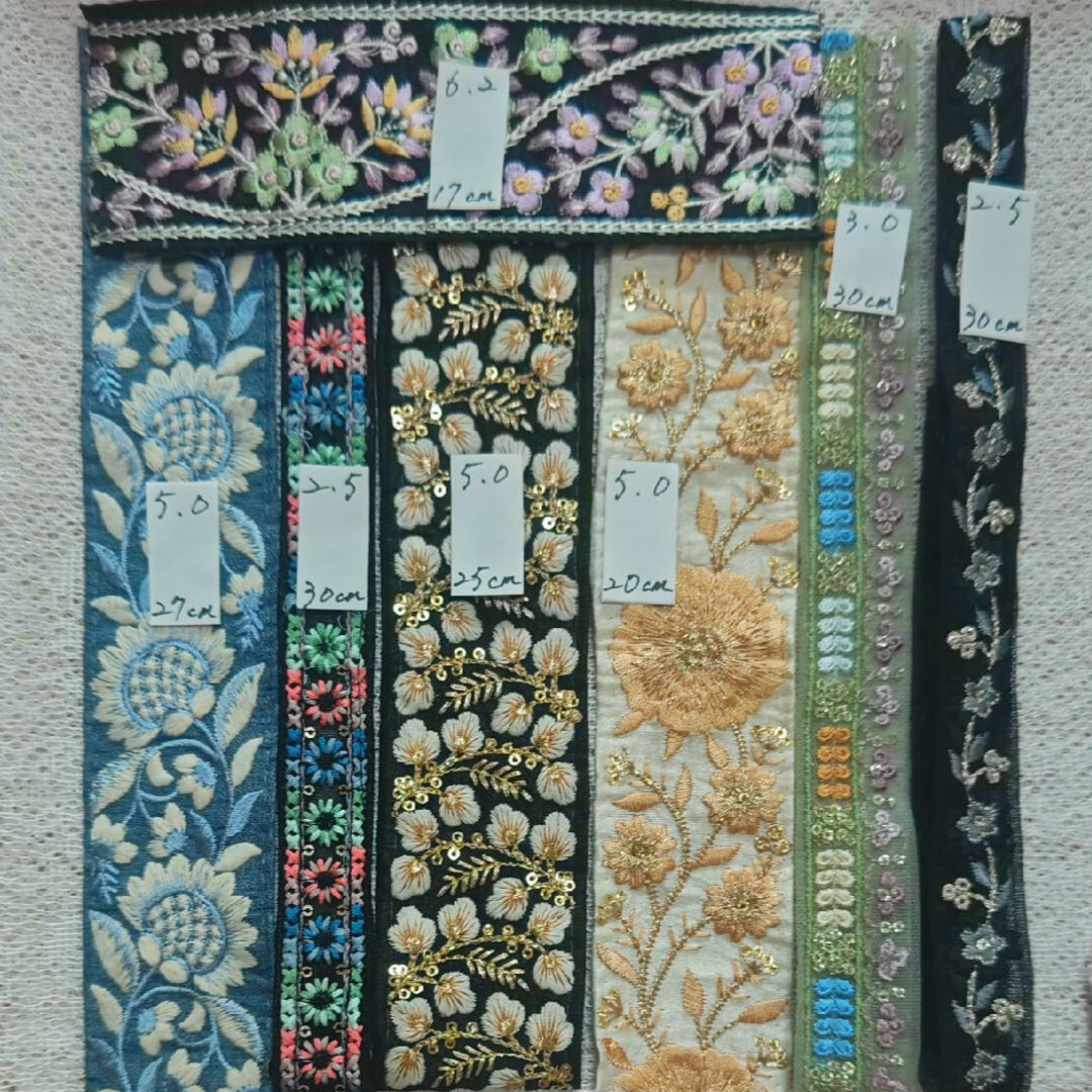 インド刺繍リボン おまとめ お得セット ハンドメイドの素材/材料(その他)の商品写真