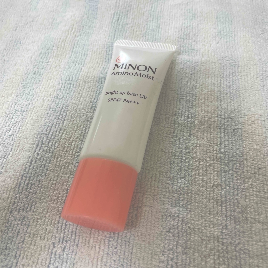 MINON(ミノン)のミノン アミノモイスト ブライトアップベース UV 25g コスメ/美容のベースメイク/化粧品(化粧下地)の商品写真