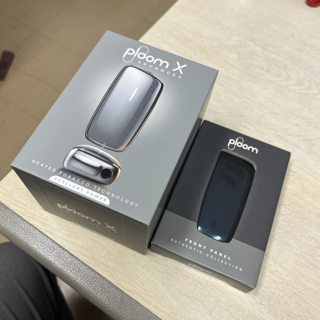 JT(ニホンタバコサンギョウ)のプルームXスターターキットシルバー。ディープスカイブルーフロントパネルセット メンズのファッション小物(タバコグッズ)の商品写真