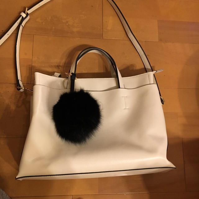 ZARA(ザラ)の本革トートバッグ レディースのバッグ(トートバッグ)の商品写真