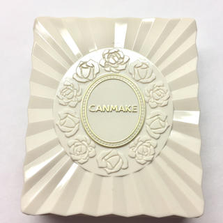 キャンメイク(CANMAKE)のCANMAKE ブレスドナチュラルファンデーション 01(ファンデーション)
