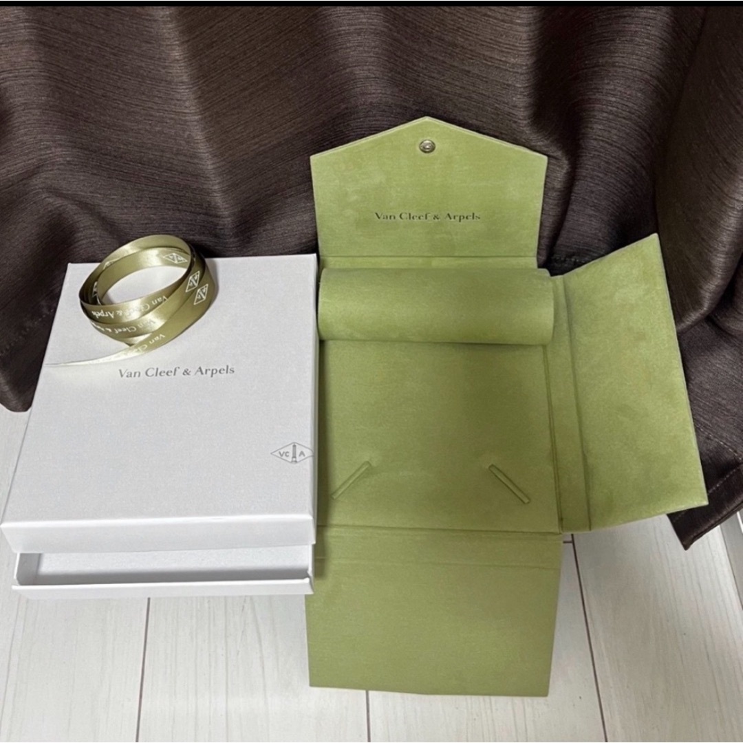 Van Cleef & Arpels ヴァンクリーフ&アーペル ネックレスケース Van Cleef & Arpels - 未使用 ヴァンクリーフ&アーペル