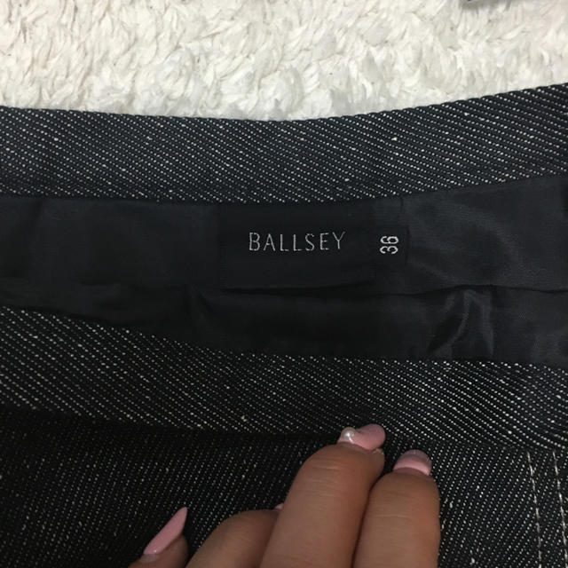 Ballsey(ボールジィ)のデニムスカート レディースのスカート(ひざ丈スカート)の商品写真