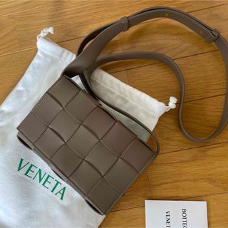 ボッテガヴェネタ(BOTTEGA VENETA)のボッテガヴェネタ　スモールカセットバッグ(ショルダーバッグ)
