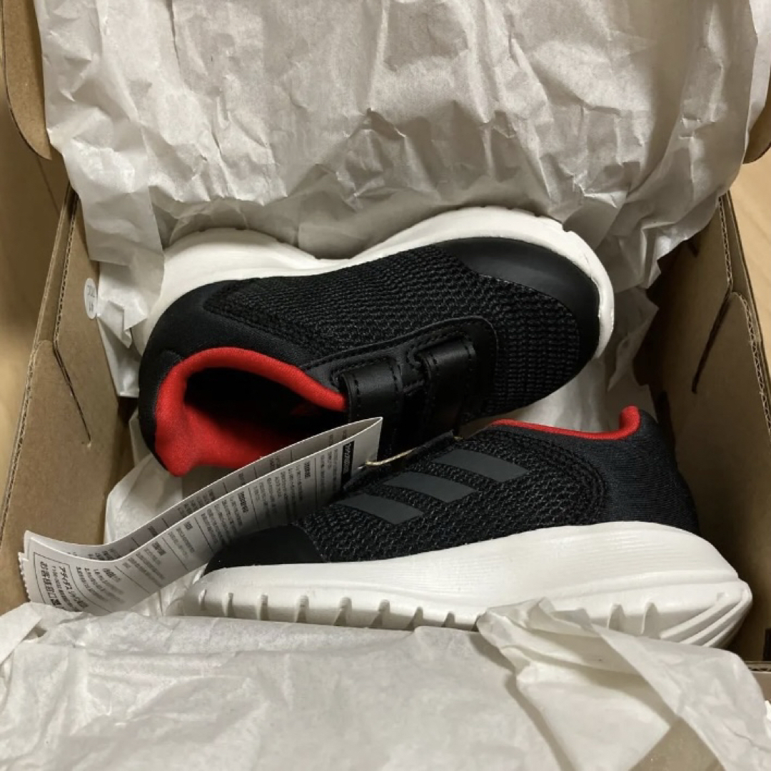 adidas(アディダス)の【新品未使用】adidas（アディダス）子供靴　12cm キッズ/ベビー/マタニティのベビー靴/シューズ(~14cm)(スニーカー)の商品写真