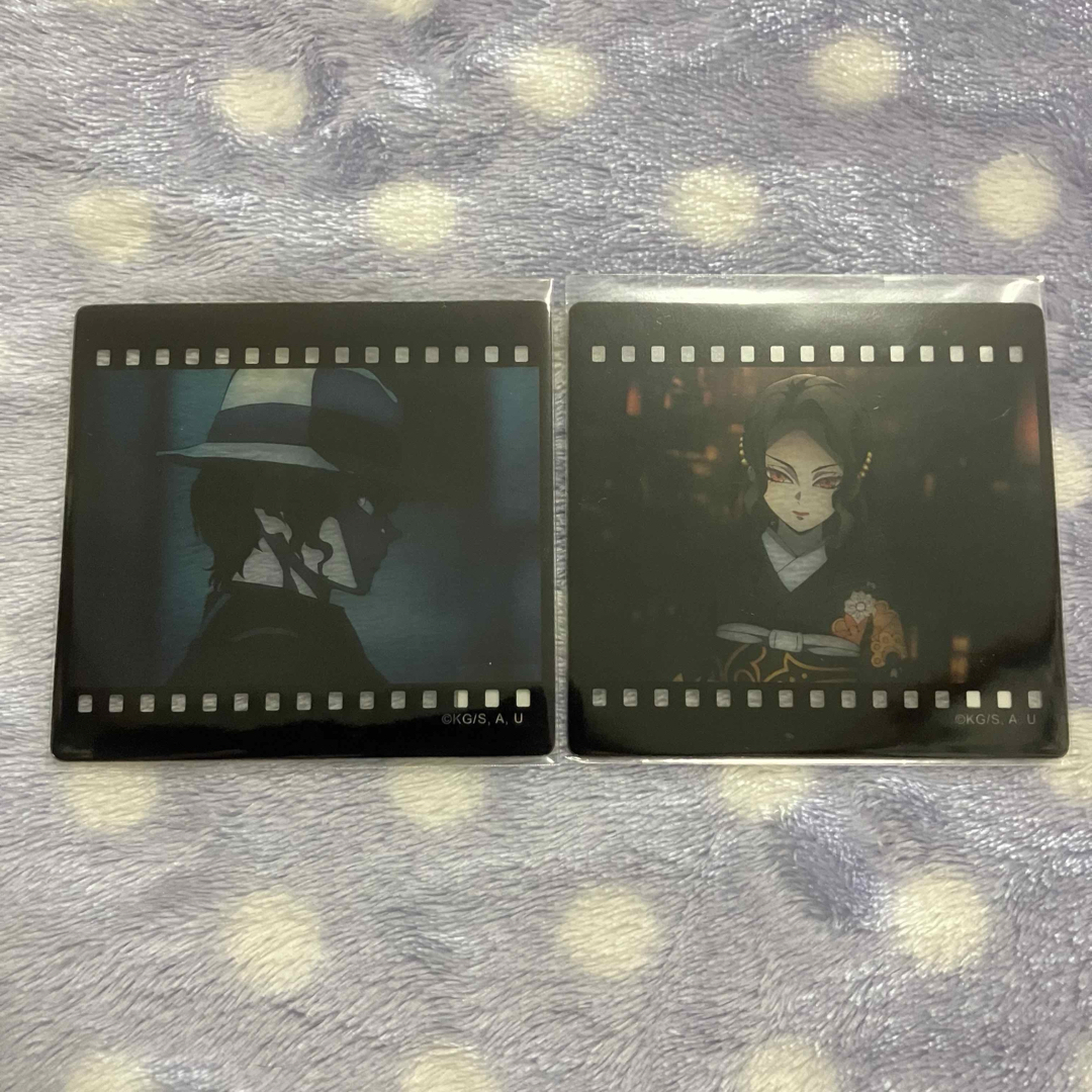 鬼滅の刃 ダイニング フィルム風クリアカード 鬼舞辻無惨 女無惨 エンタメ/ホビーのおもちゃ/ぬいぐるみ(キャラクターグッズ)の商品写真