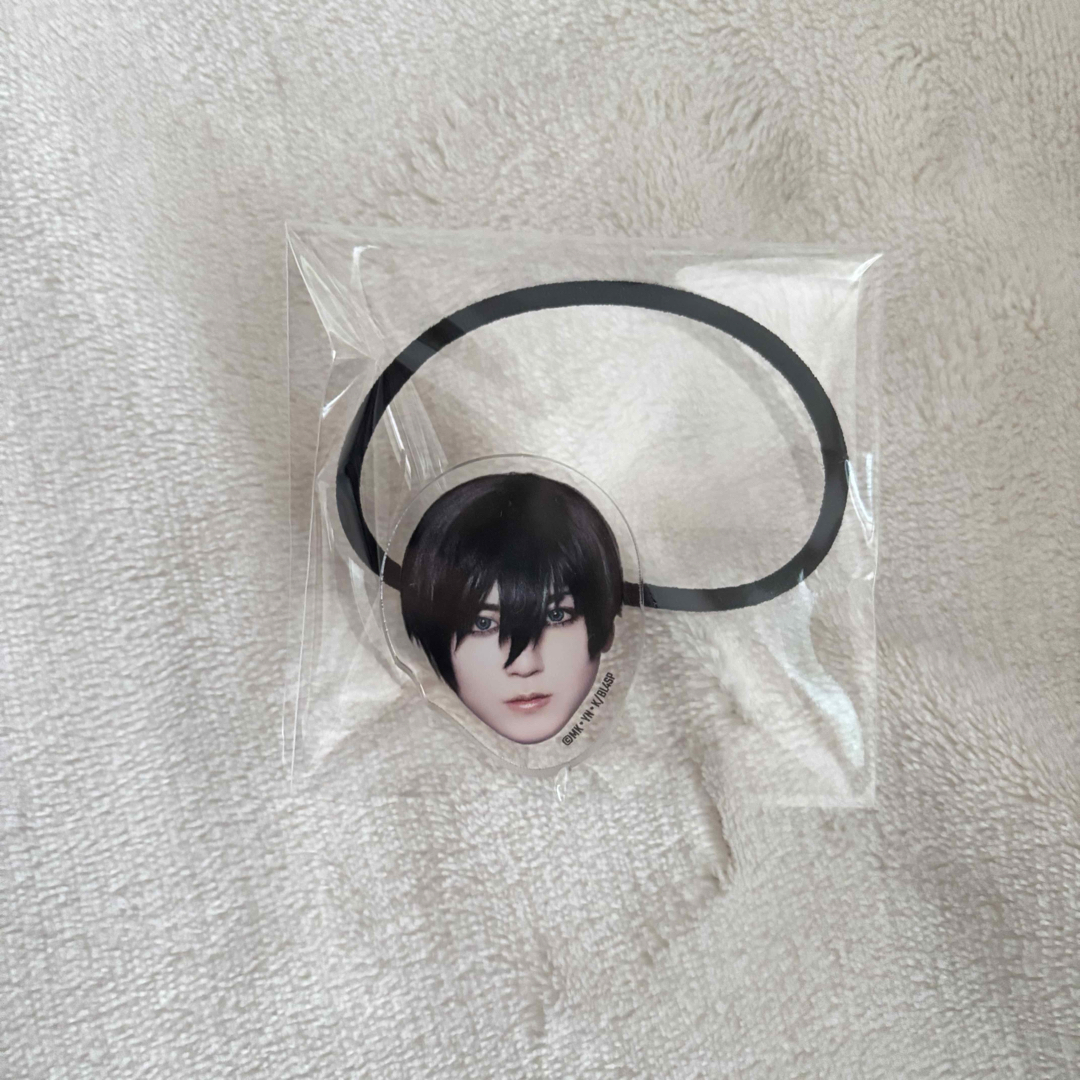 ブルステ 糸師凛 生首ヘアゴム エンタメ/ホビーのおもちゃ/ぬいぐるみ(キャラクターグッズ)の商品写真