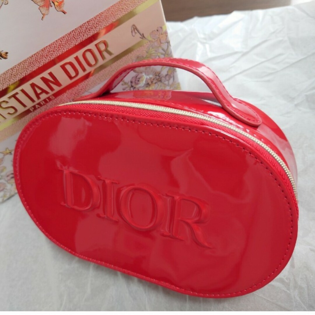 Christian Dior(クリスチャンディオール)のDior ノベルティ ポーチ 赤 ミニバッグエナメル レディースのファッション小物(ポーチ)の商品写真