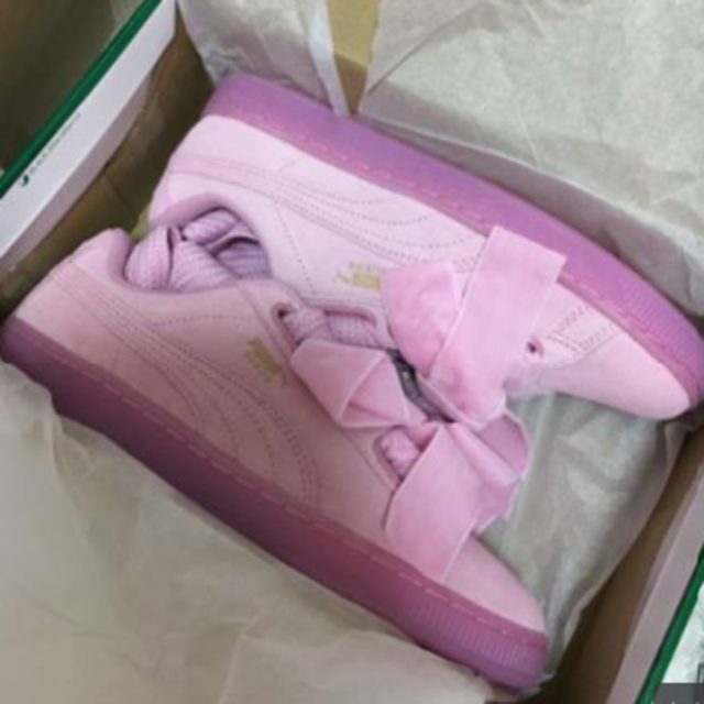 PUMA - 新品 PUMA スウェードハート スニーカー ピンク