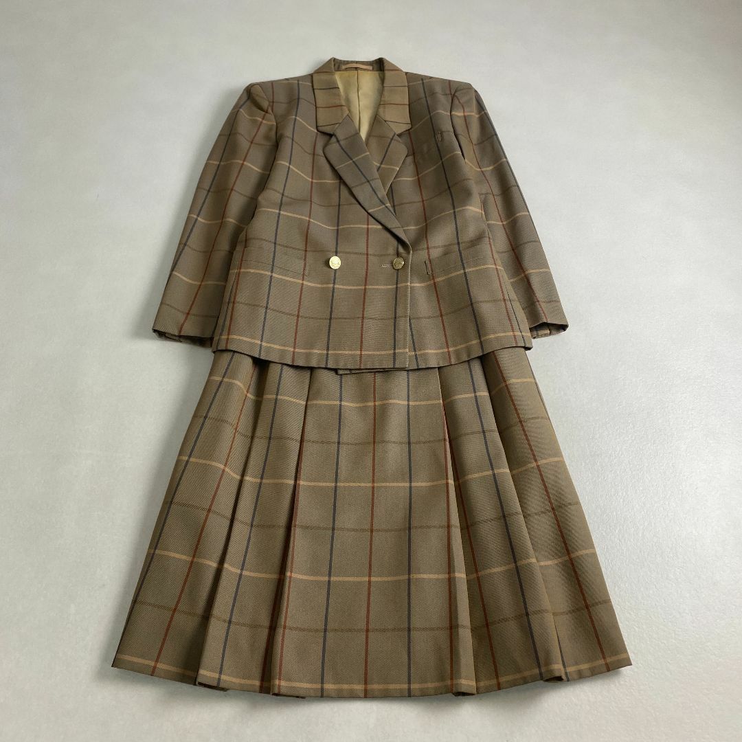 BURBERRY - バーバリー　スーツセットアップ　ノバチェック　ダブルジャケット　金ロゴボタン