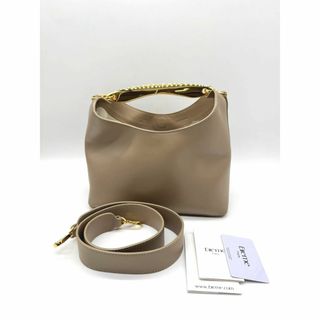 Elleme　エレメ　ブーメランレザー　2WAYハンドバッグ　グレージュ(ハンドバッグ)