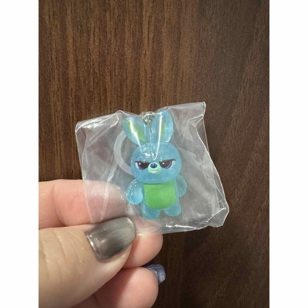 Disney(ディズニー)の新品⭐︎トイストーリー バニー めじるしアクセサリーB エンタメ/ホビーのおもちゃ/ぬいぐるみ(キャラクターグッズ)の商品写真