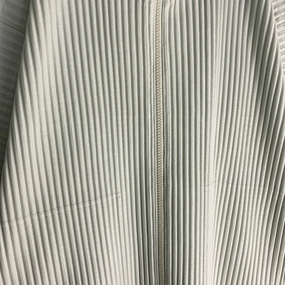 ISSEY MIYAKE - オムプリッセイッセイミヤケ パーカー