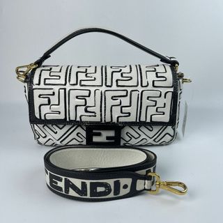 フェンディ(FENDI)のFENDIマンマバケットジョシュアヴィーダスコラボレザー ホワイトブラック(ショルダーバッグ)