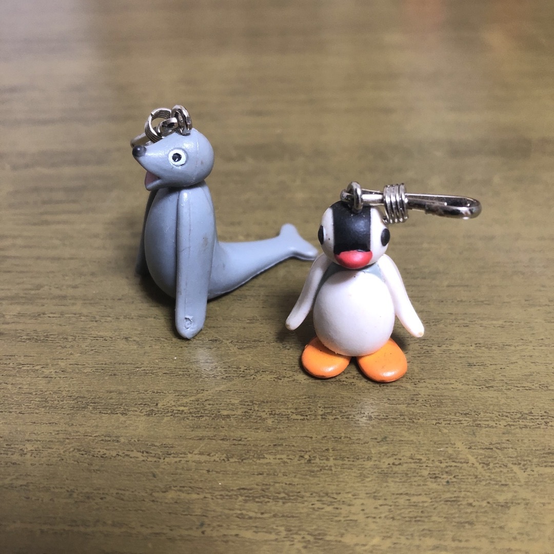 ピングー チャーム 2個セット エンタメ/ホビーのおもちゃ/ぬいぐるみ(キャラクターグッズ)の商品写真