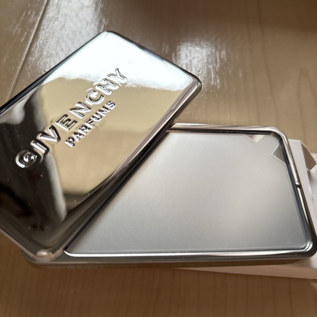 GIVENCHY(ジバンシィ)のGIVENCHY ノベルティ ミラー レディースのファッション小物(ミラー)の商品写真