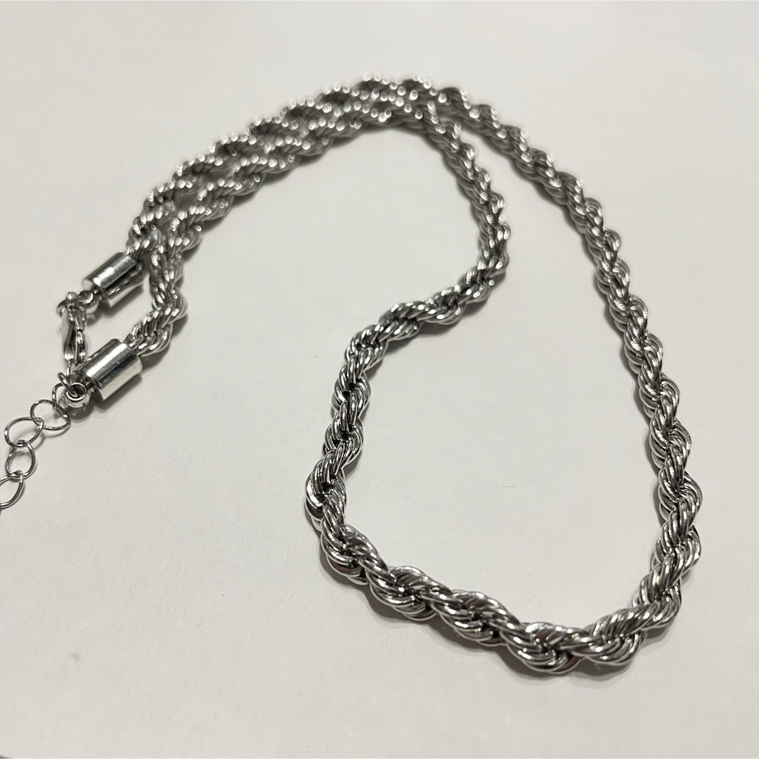 H&M(エイチアンドエム)のH&M シルバーチェーンネックレス レディースのアクセサリー(ネックレス)の商品写真