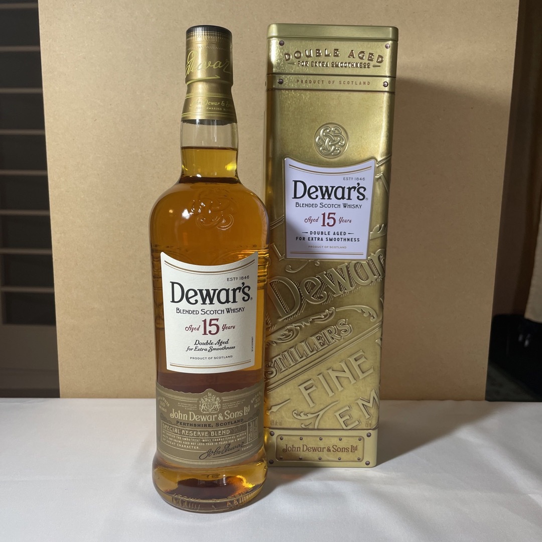 デュワーズ(デュワーズ)のデュワーズ15年 750ml✨新品✨ 食品/飲料/酒の酒(ウイスキー)の商品写真