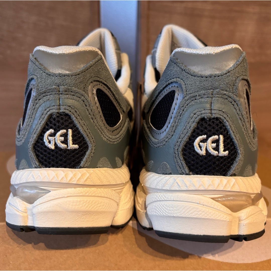 asics(アシックスショウジ)の新品未使用 28cm Asics Gel-NYC "Ivy/Smoke Grey メンズの靴/シューズ(スニーカー)の商品写真