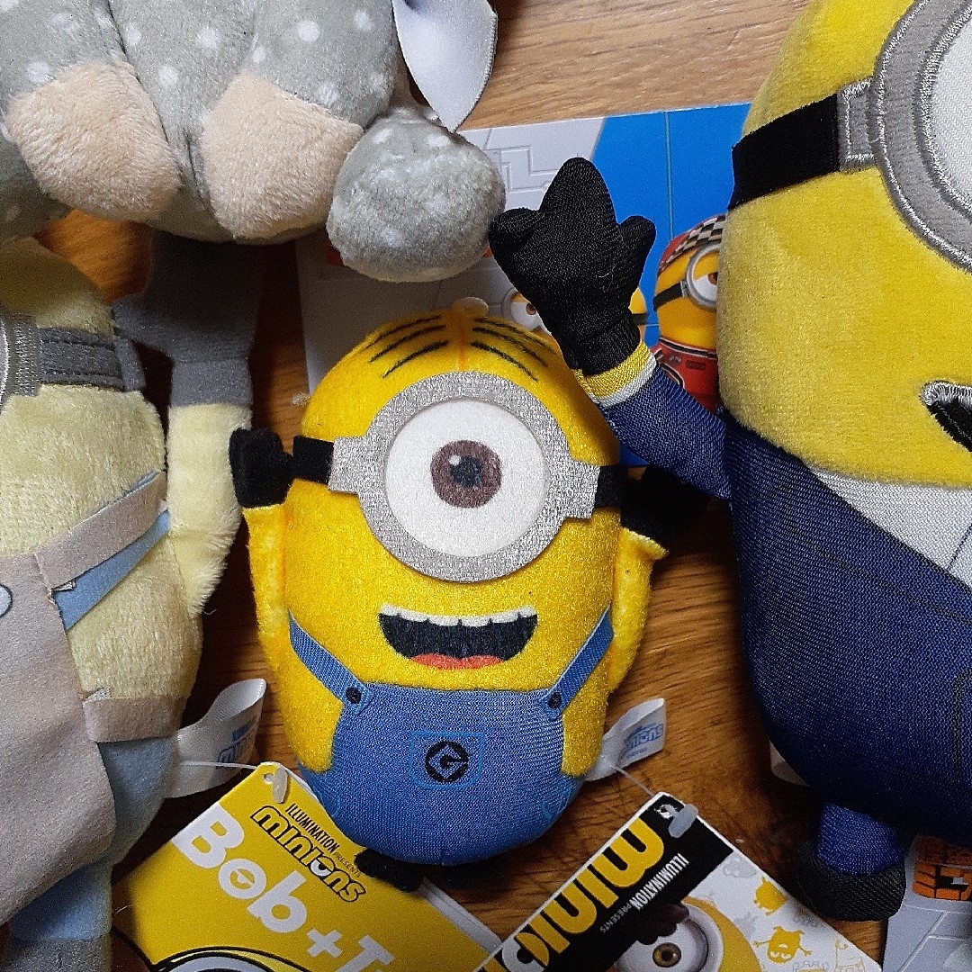 ミニオンぬいぐるみ4点セット エンタメ/ホビーのおもちゃ/ぬいぐるみ(ぬいぐるみ)の商品写真