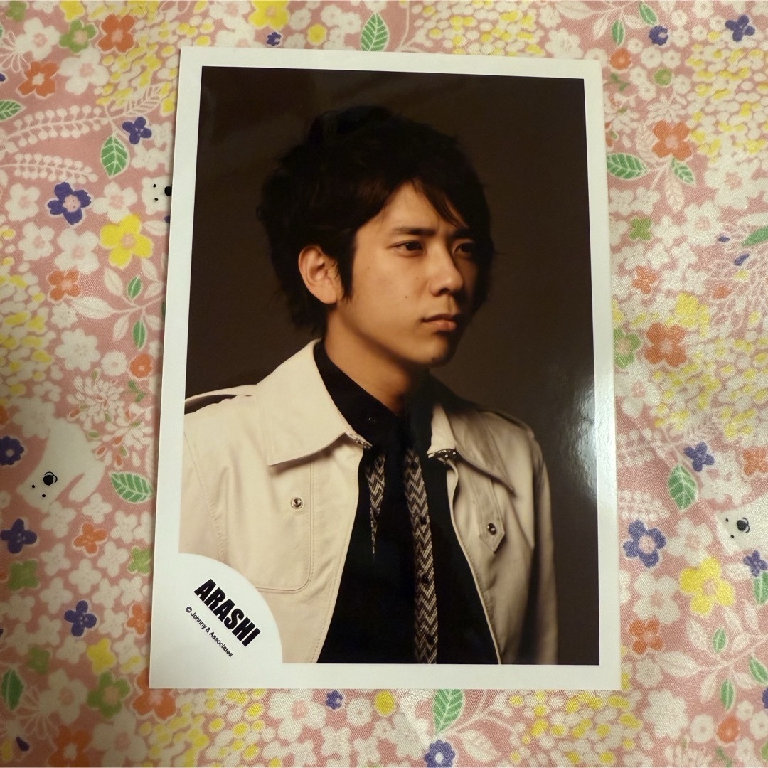 嵐(アラシ)の嵐 二宮和也 公式 生写真 ジャニショ エンタメ/ホビーのタレントグッズ(アイドルグッズ)の商品写真
