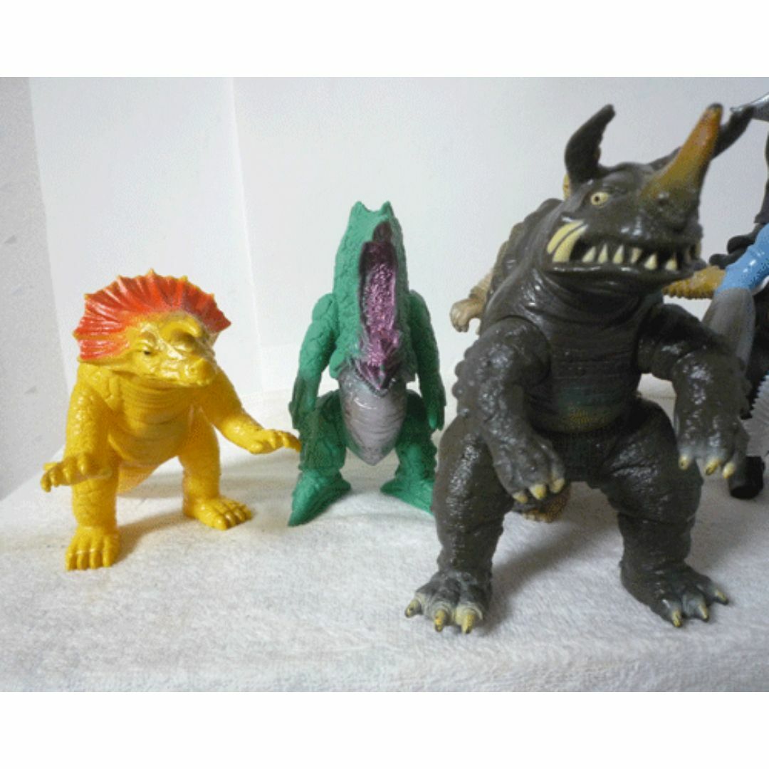 BANDAI(バンダイ)の希少　廃盤品　ウルトラマン　ウルトラ怪獣　ソフビ　７体セット　バンダイ エンタメ/ホビーのフィギュア(特撮)の商品写真