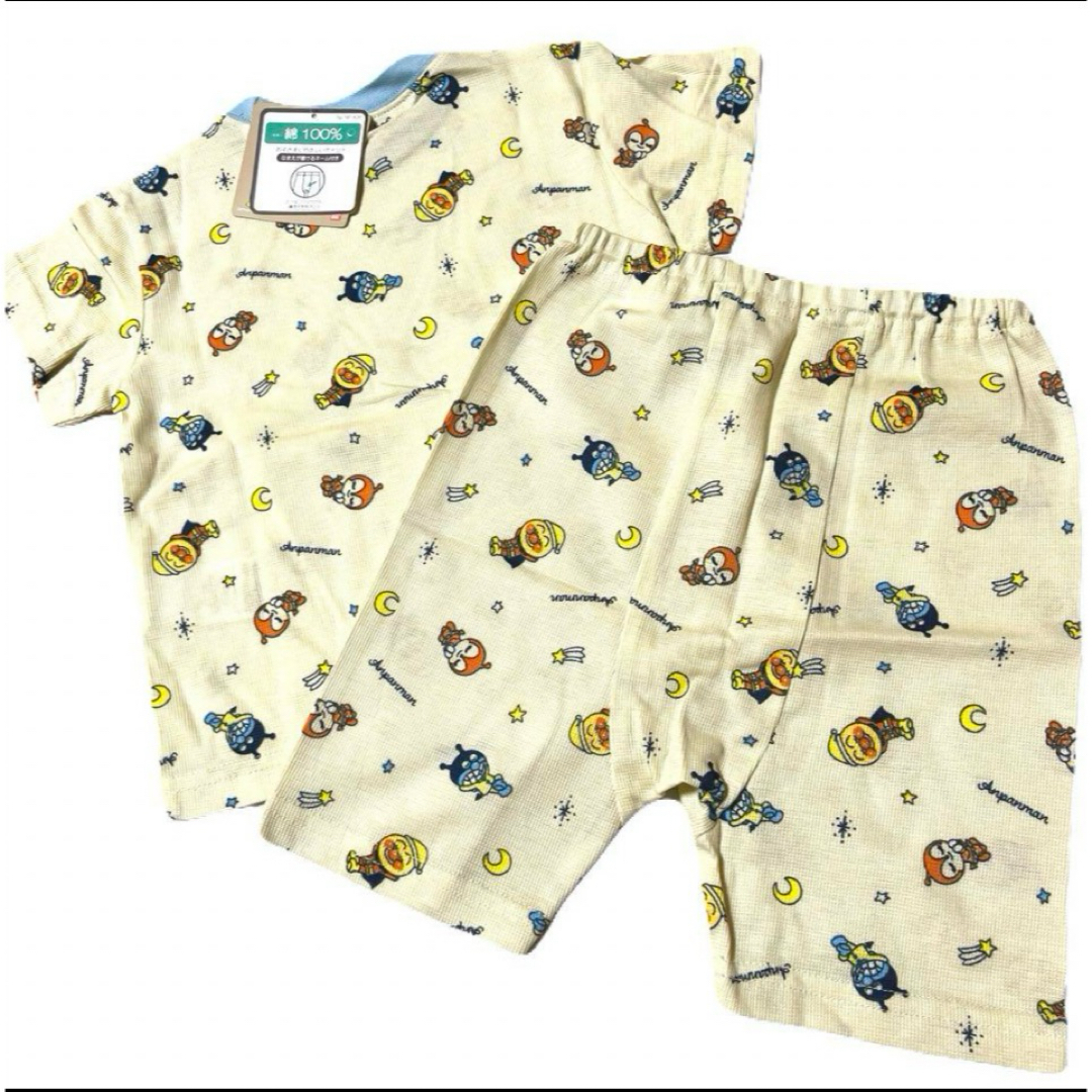 アンパンマン(アンパンマン)のアンパンマンTシャツ80 男の子夏パジャマ上下セット半袖ズボン子供服キッズ総柄 キッズ/ベビー/マタニティのベビー服(~85cm)(パジャマ)の商品写真