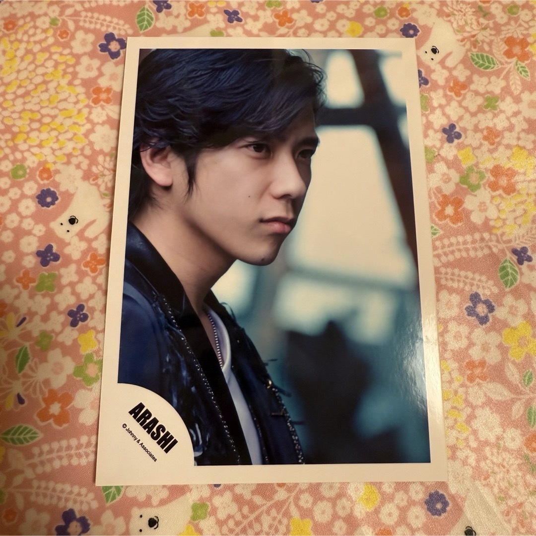 嵐(アラシ)の嵐 二宮和也 公式 生写真 ジャニショ エンタメ/ホビーのタレントグッズ(アイドルグッズ)の商品写真