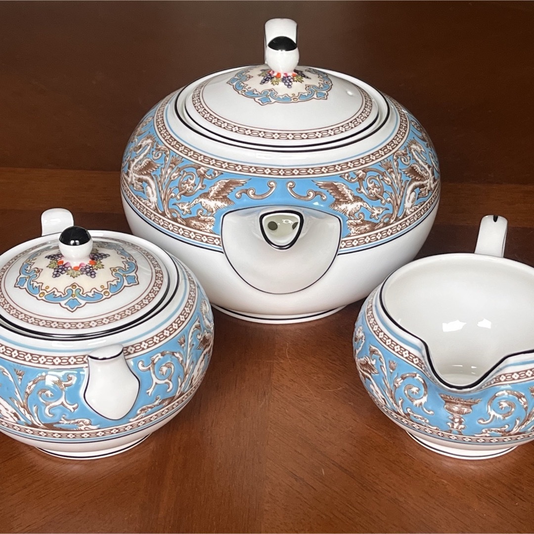 WEDGWOODフロレンティーンターコイズ ティーポットL&クリーマー黒壺