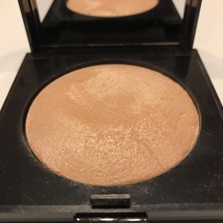 ローラメルシエ(laura mercier)のローラメルシエマットラディアンスベイクドパウダー(フェイスカラー)