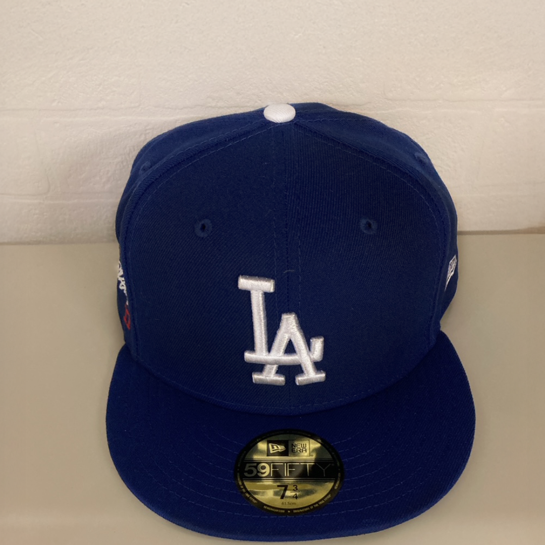 NEW ERA - ドジャース大谷選手のサインとデコピンの刺繍入り
