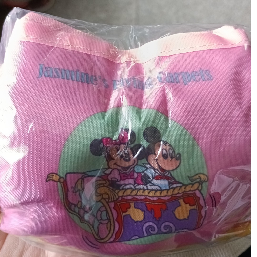 Disney(ディズニー)のディズニー ガチャ エコバッグ フライングカーペット ピンク エンタメ/ホビーのおもちゃ/ぬいぐるみ(キャラクターグッズ)の商品写真
