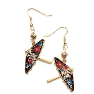 和風　ブラック　金魚と赤い花　和傘フレーム　ピアス(ピアス)