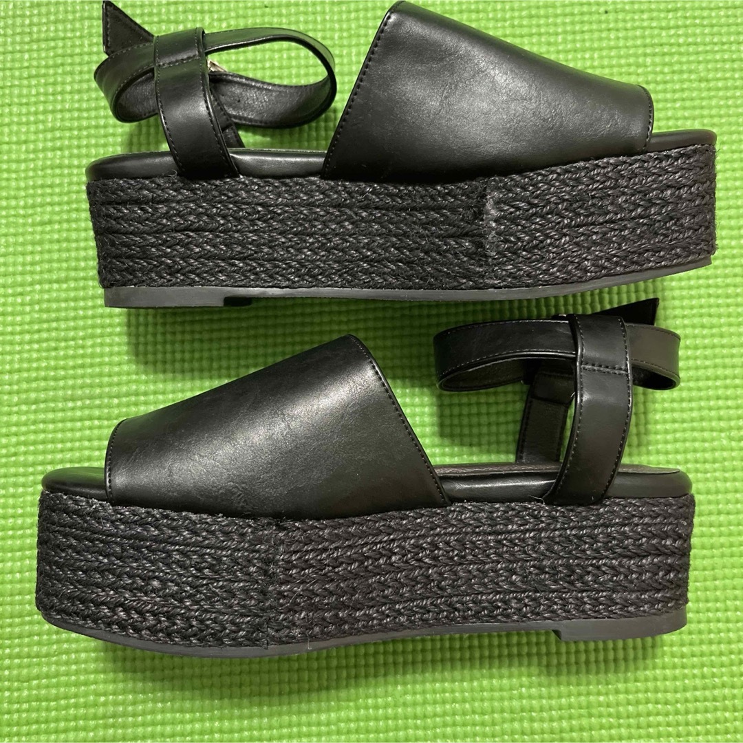 値下げ！新品未使用24-24.5 kOhAKUコハクジュートソール厚底サンダル　 レディースの靴/シューズ(サンダル)の商品写真