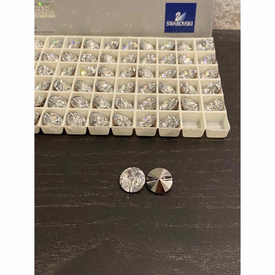 SWAROVSKI(スワロフスキー)の3015 スワロフスキーボタン　クリスタル　20個 ハンドメイドの素材/材料(各種パーツ)の商品写真